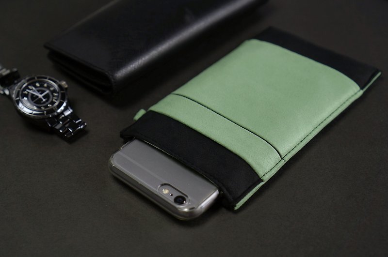 OM【BLACK X COBALT GREEN】ONOR CLEANING-FIBER CELL PHONE POUCH - Phone Cases - Polyester Green