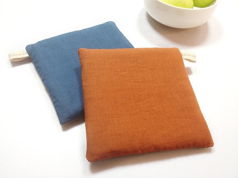 :: Lane68 :: rustic living hand-made place mats / heat pad (set of two) - Coasters - Other Materials Multicolor