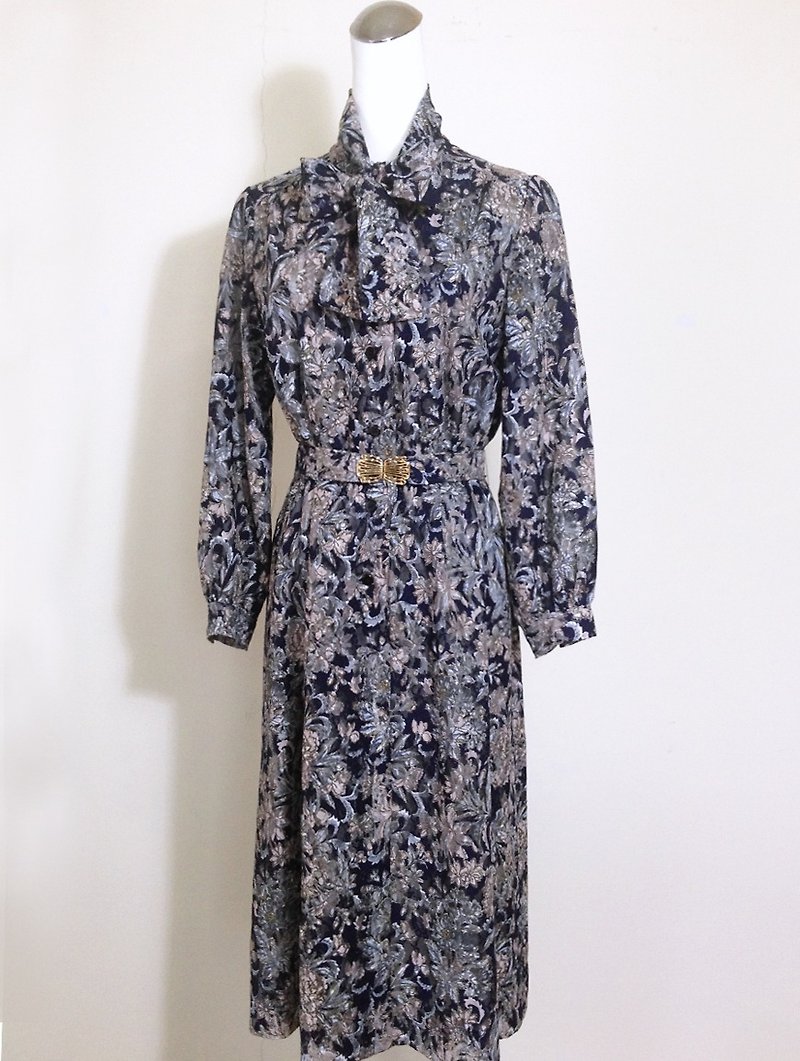 Vintage time [flower tie belt light antique lace long dress] retro dress back overseas VINTAGE - ชุดเดรส - วัสดุอื่นๆ หลากหลายสี