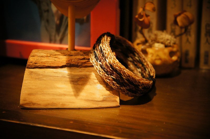 Vista [knowledge], South America, Indian hand-woven bracelet (made of horsehair) - Rough Version - Bracelets - Silicone Gold