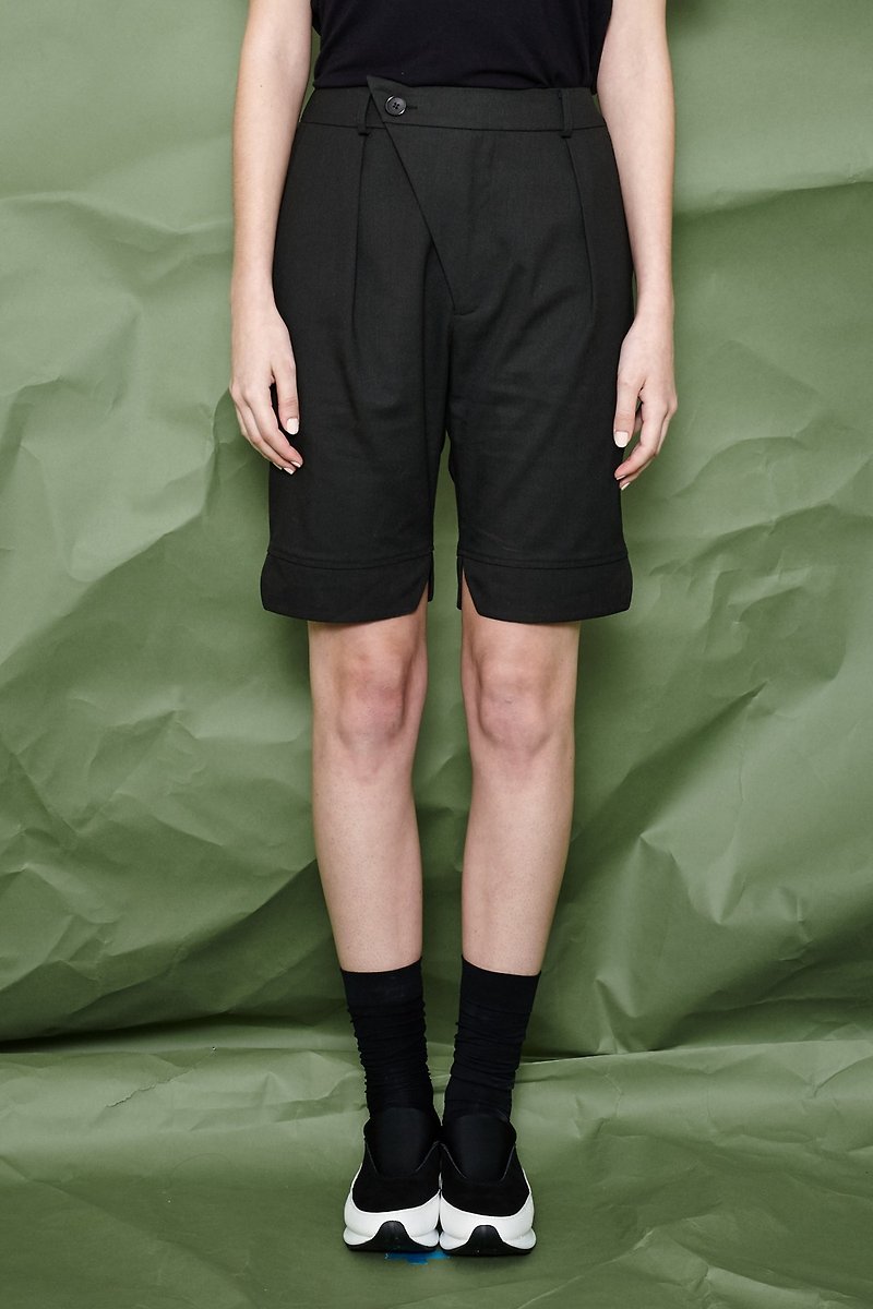 Black styling five points shorts - กางเกงขายาว - วัสดุอื่นๆ สีดำ
