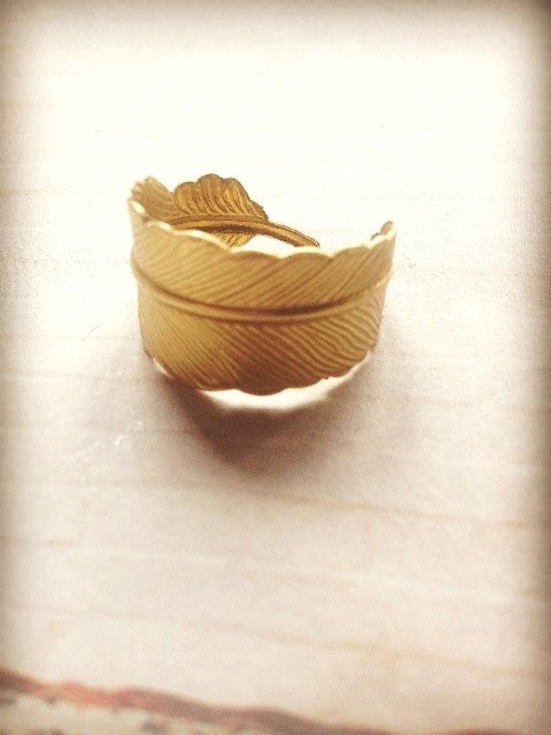 ﹉karbitrary﹉ ▲ feathers (Ku) Contracted personality Ring Ring - แหวนทั่วไป - โลหะ สีทอง