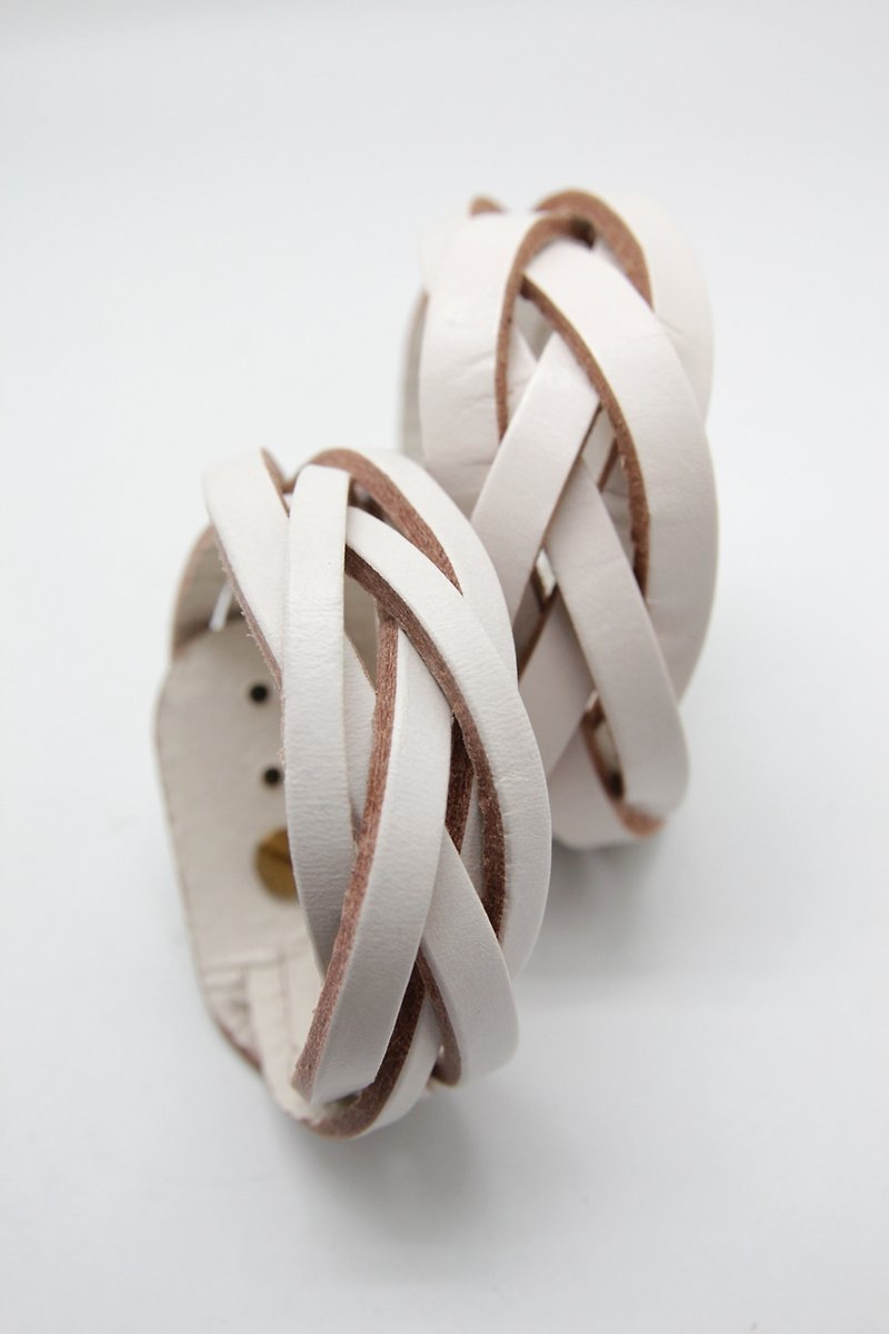 White's Offer set - woven leather bracelet 