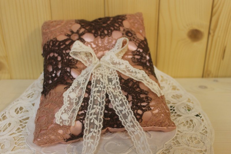 Oleta wedding small things ╭ * [pink brown knitted lace flower ring pillow] - Other - Other Materials Pink