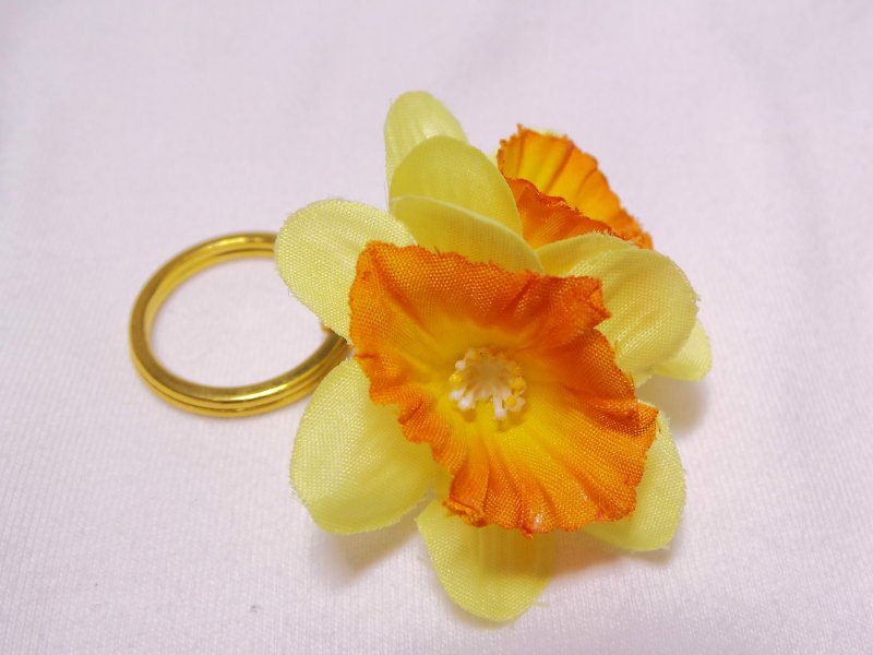 水仙花 花朵鎖圈 - 鑰匙圈/鑰匙包 - 其他材質 黃色