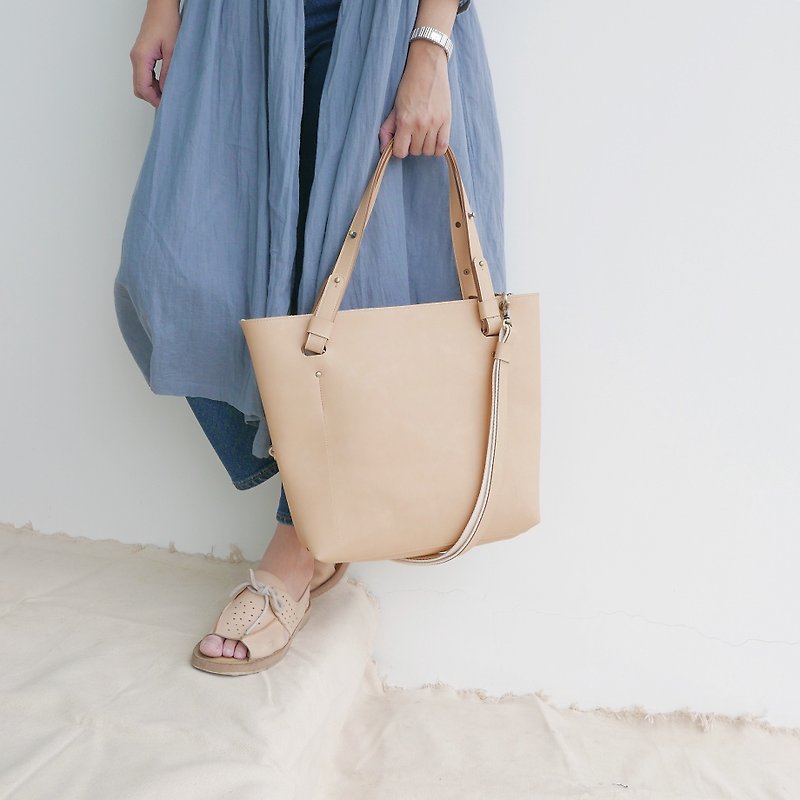 KARRIE CROSSBODY&SHOULDER BAG (CREAM) - Messenger Bags & Sling Bags - Genuine Leather Brown