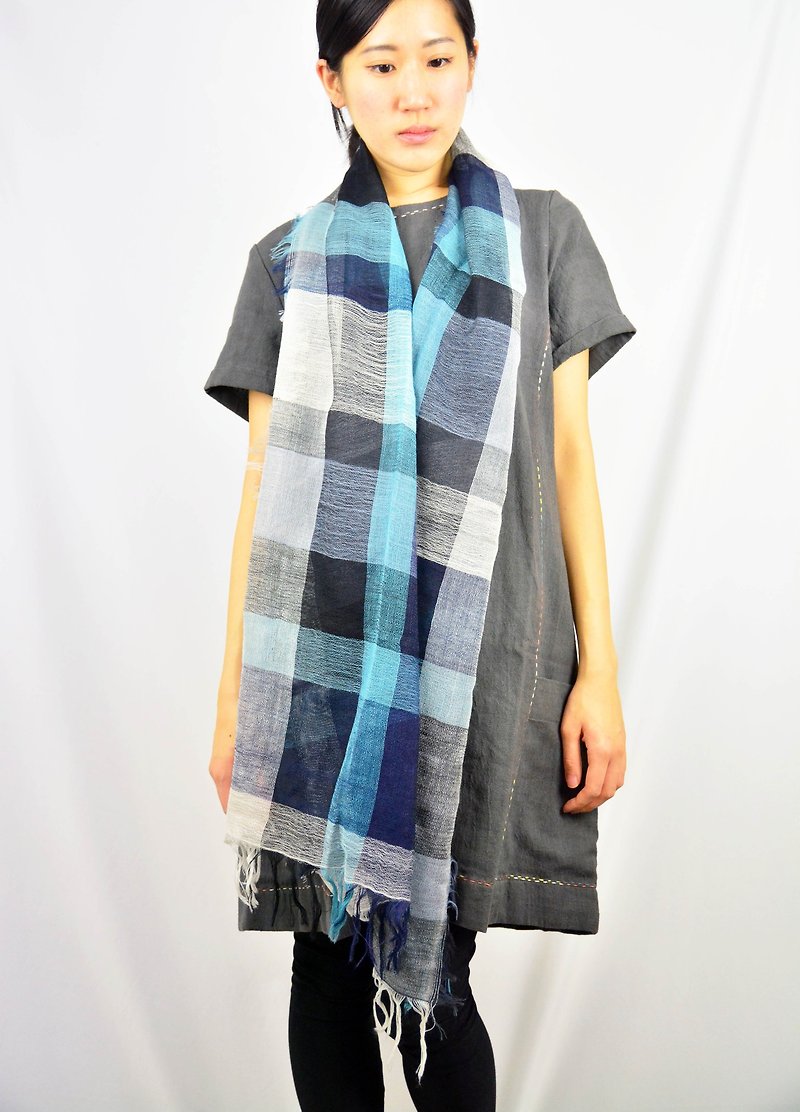 Classic checkered wool hand-woven scarves _ night ocean - Scarves - Other Materials Multicolor