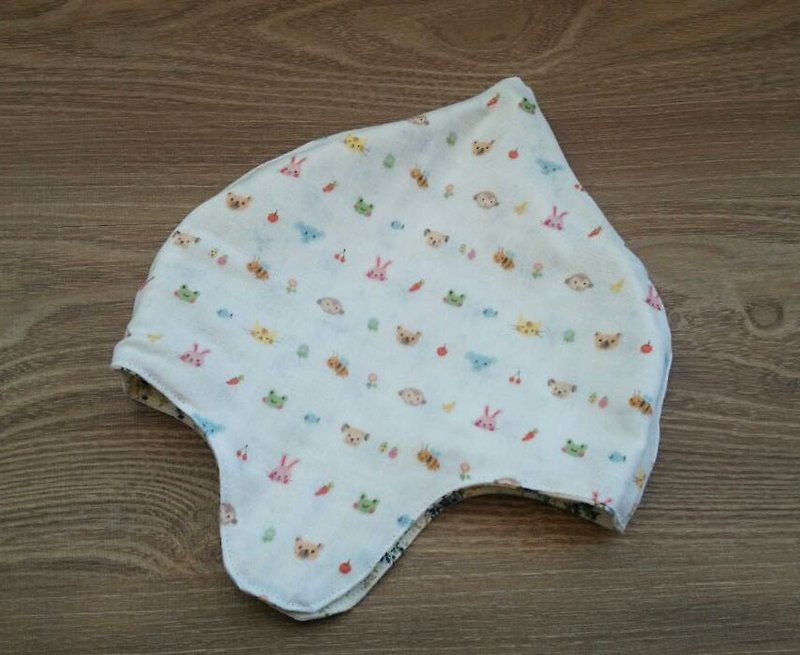 I love small animals. Baby hat - Bibs - Other Materials 
