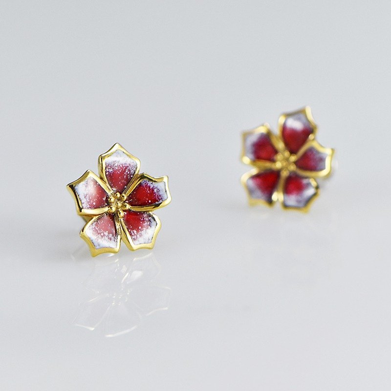 [Wonderland] cherry falling snow - Christmas red skull 925 silver earrings - Earrings & Clip-ons - Other Metals Multicolor