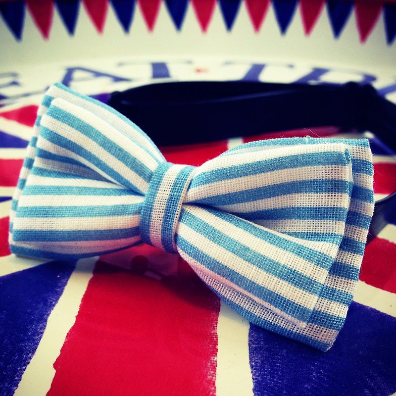 Blue and White Horizontal Bowknot Pet Collar for Cats and Dogs S size - ปลอกคอ - วัสดุอื่นๆ หลากหลายสี