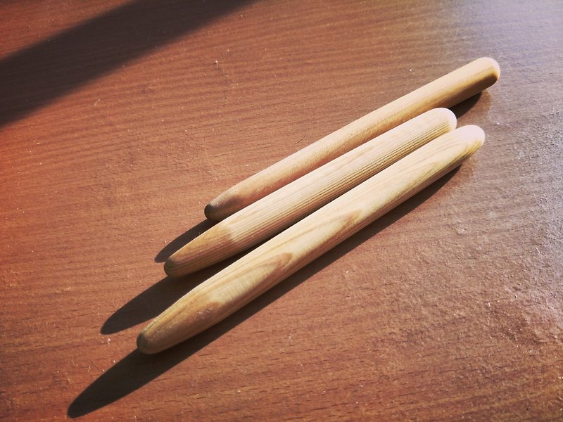 Moment Wooden -TalkWood - Not just Rod Series - Grinding Stick (Taiwan Cypress) / (Pressing) - อื่นๆ - ไม้ สีทอง