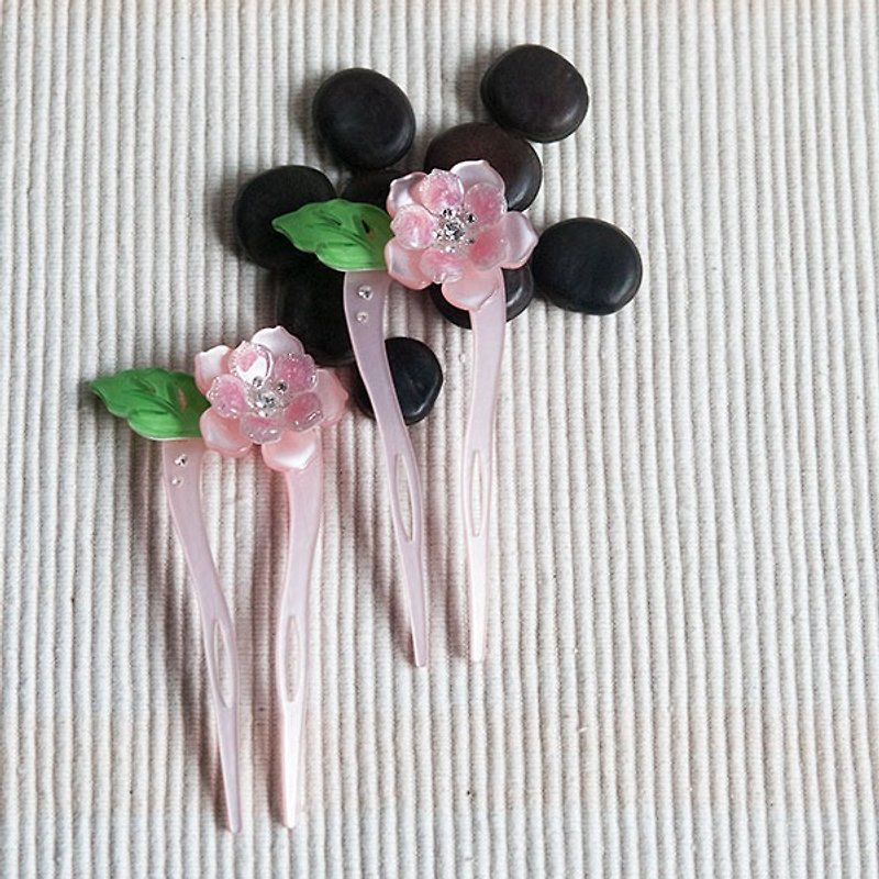 【MITHX】Colored flower, U-shaped hairpin, hairpin, hairpin-pink - Hair Accessories - Acrylic Pink