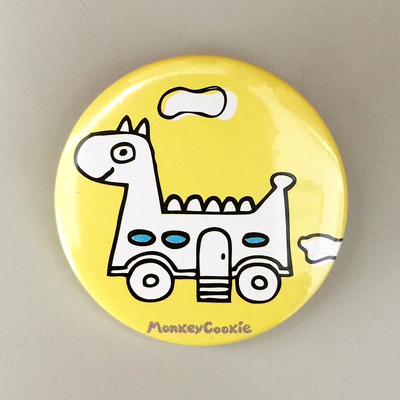 Badge Dinosaur Bus | MonkeyCookie - เข็มกลัด/พิน - พลาสติก สีเหลือง