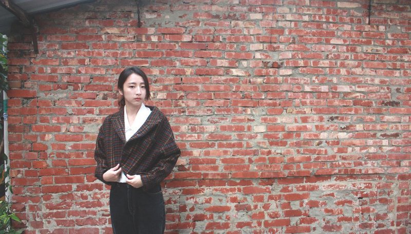 毛呢格紋短版外套 - 女大衣/外套 - 其他材質 咖啡色