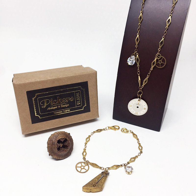 1960 Steampunk style diamond necklace pendant - สร้อยคอ - โลหะ สีทอง