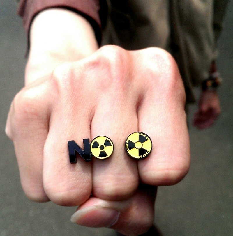 Low-profile anti-nuclear action, small ears stand out/anti-allergic steel needles - ต่างหู - อะคริลิค สีดำ