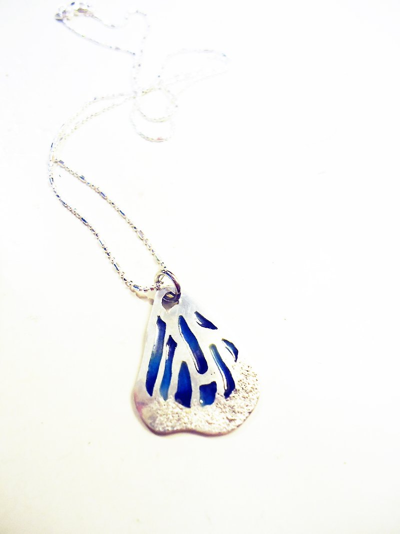 Transformation into Butterfly Necklace 蝶生琺瑯項鍊(小/藍) - 項鍊 - 其他金屬 