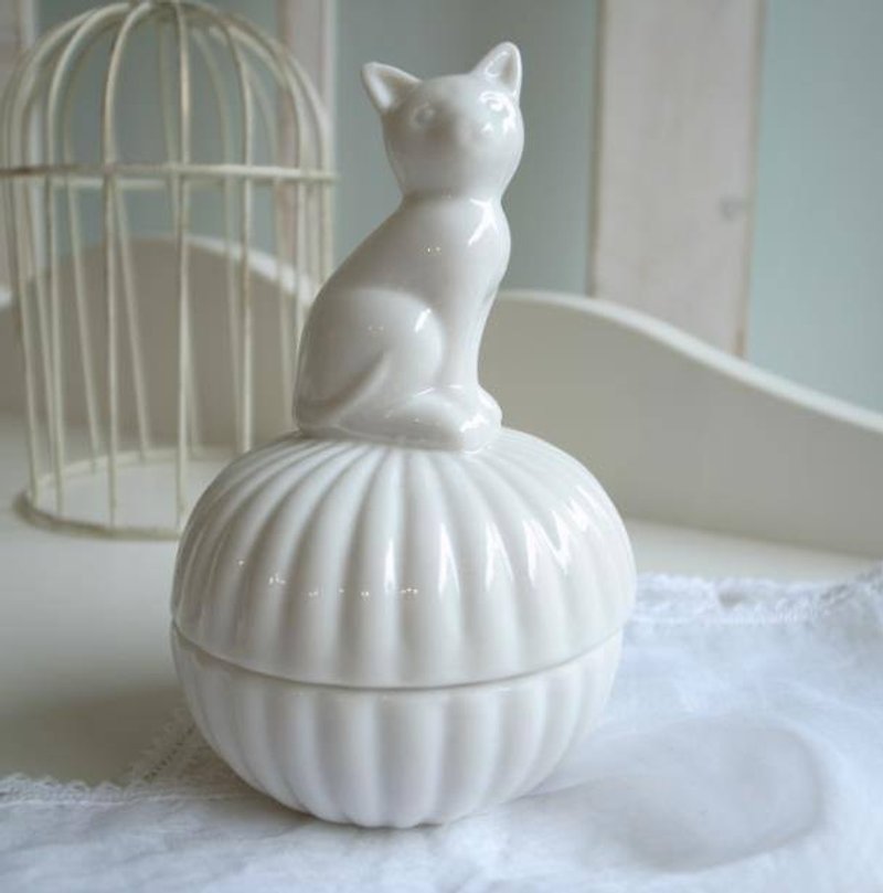 貓咪陶瓷收納罐 - ตกแต่งต้นไม้ - วัสดุอื่นๆ ขาว