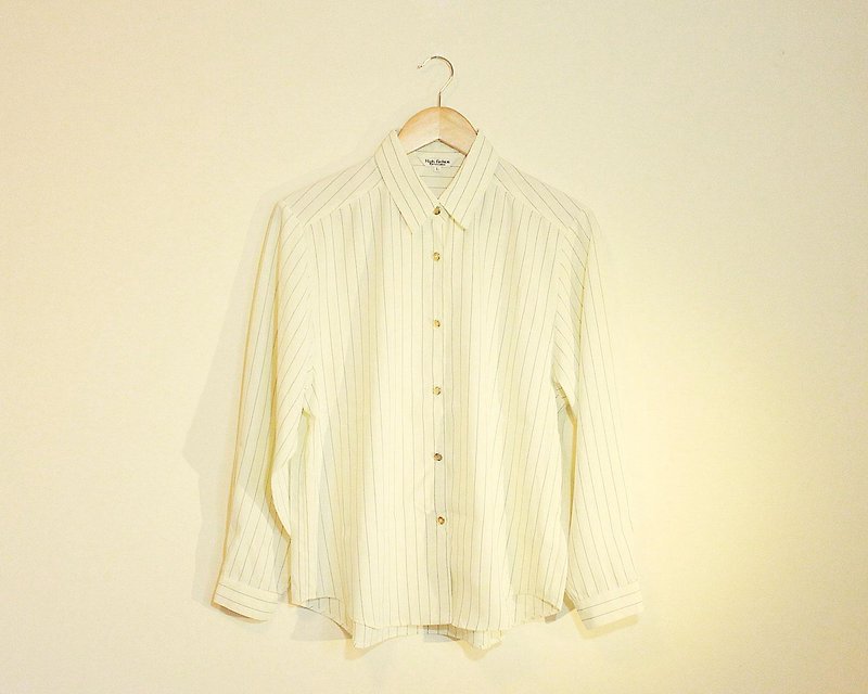 長袖襯衫--米白色與黑線條【c14092503】