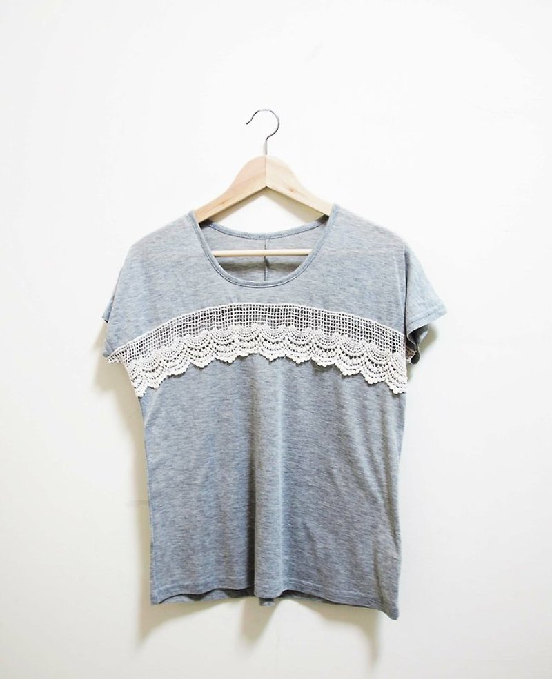 【Wahr】灰色短版上衣 - Women's T-Shirts - Other Materials Gray