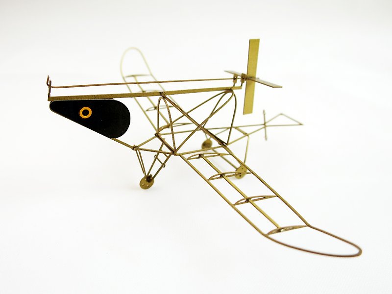 〔SUSS〕日本Aerobase 金屬蝕刻模型組裝人力飛機-The Crow烏鴉造型(黃銅色)(1/160)-現貨免運 - อื่นๆ - โลหะ สีทอง