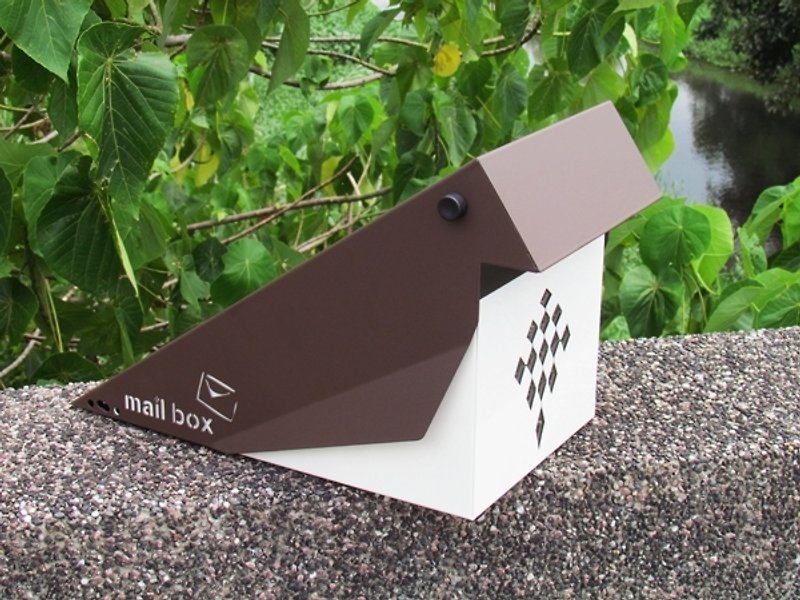 Designed Stainless Steel bird mailbox, exquisite, freehand, generous, and life-like mailbox - เฟอร์นิเจอร์อื่น ๆ - โลหะ สีนำ้ตาล