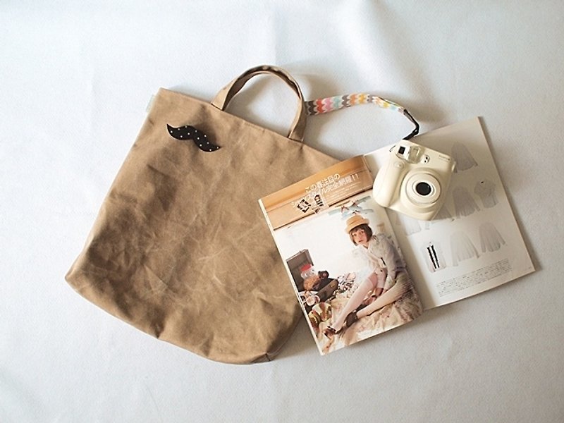 hairmo. Long brown corrugated simple handheld shopping bag - magnetic deductions (Summer Edition) - กระเป๋าถือ - วัสดุอื่นๆ สีกากี