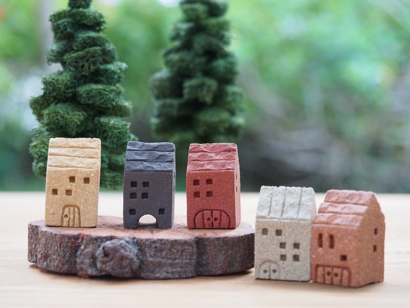 [Small] Simple Village village small house handmade ceramic / piece mini -5 / group (four Jie window can be any combination) - เซรามิก - วัสดุอื่นๆ 