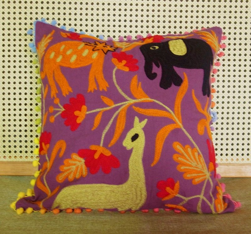 【樂拍子】印度 手作 純棉 手工刺繡 抱枕套（動物_粉紫） - 枕頭/抱枕 - 棉．麻 紫色