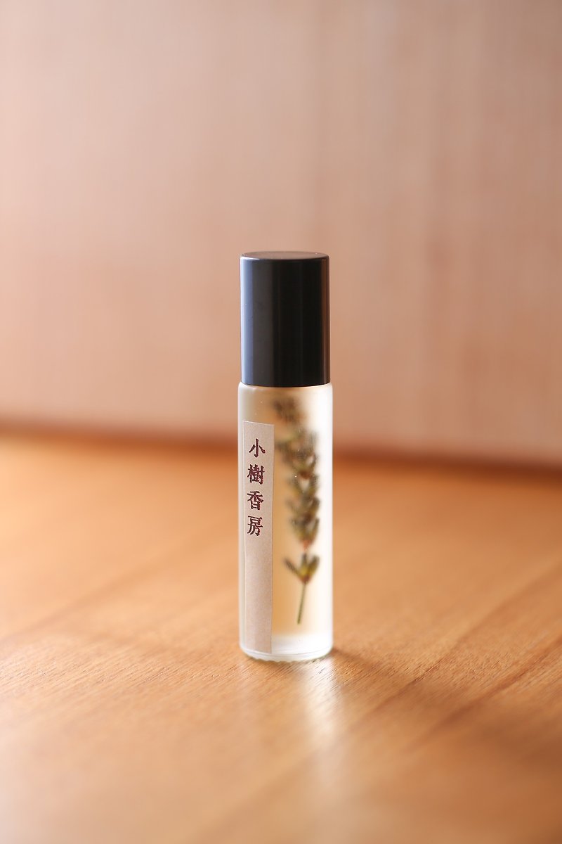[Specimen] aroma of lavender massage oils - Skincare & Massage Oils - Plants & Flowers Purple