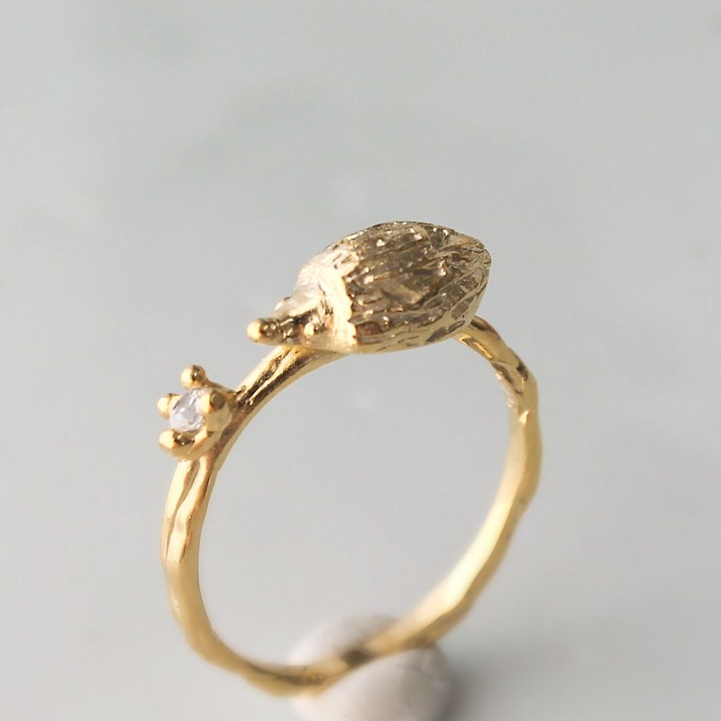 Hedgehog ring / 刺蝟造型戒指 - リング - 金属 ゴールド