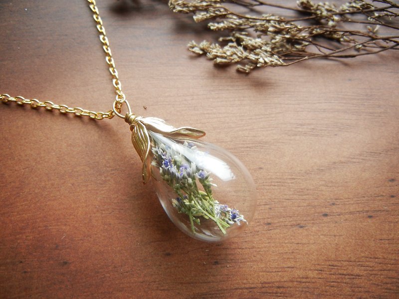 * Coucoubird * leaf cover water drop glass ball - purple Qingren Cao - Necklaces - Glass Purple