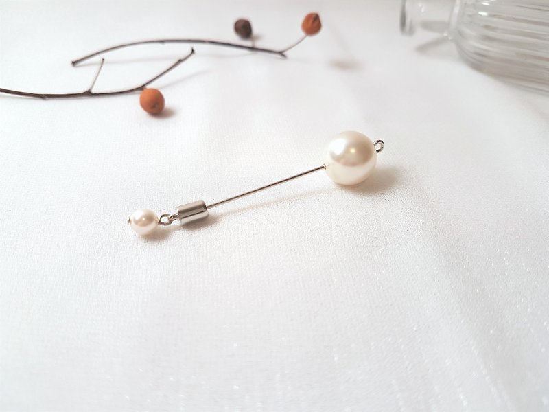 [Mother's Day Gift] Companion‧ Drop Pearl Pin Brooch - Brooches - Pearl Silver