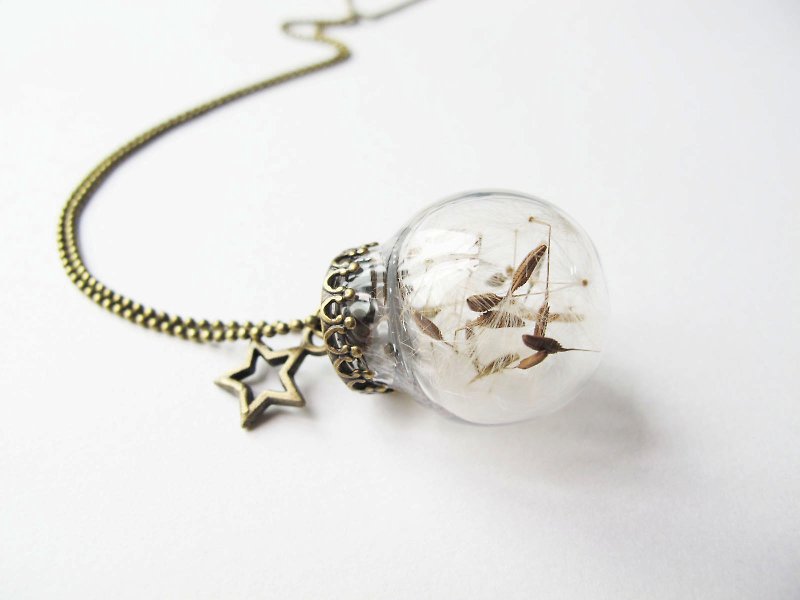 dandelion glass ball necklace with star charm - สร้อยติดคอ - แก้ว ขาว