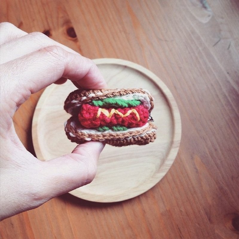 Cotton knitting Fort hot dog keychain - Keychains - Other Materials 