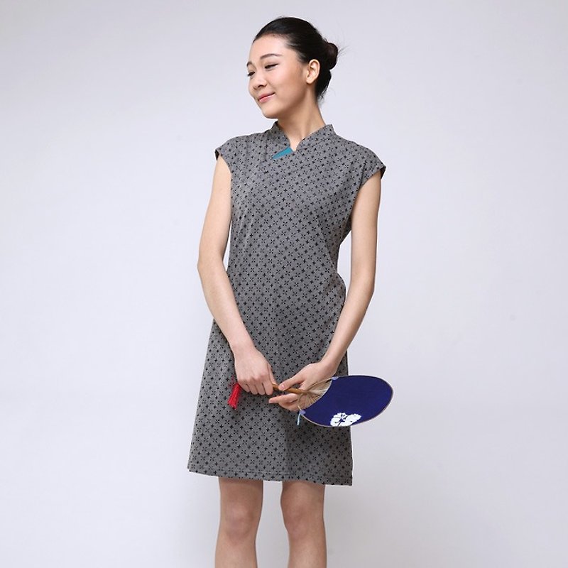 BUFU ornamental engraving cotton slim fit Chinese dress  D150308 - Qipao - Cotton & Hemp Gray