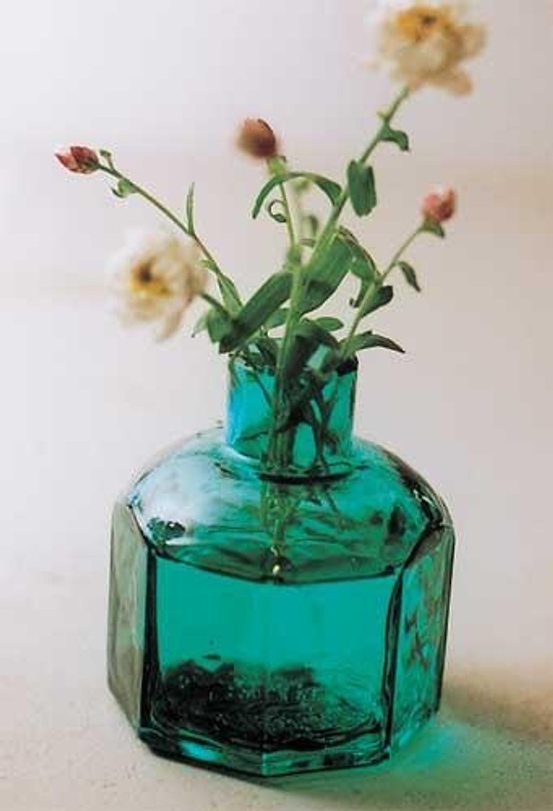 Japan Kurashiki artistic conception of hand-blown glass round bottle - Items for Display - Glass Blue