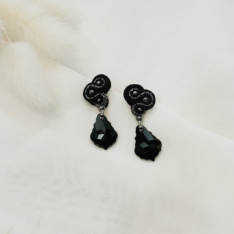 Hand-sewn SWAROVSKI crystal earrings Baroque Series - Black - Earrings & Clip-ons - Other Materials Black