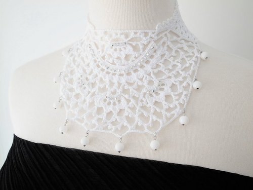 Doris Chi 創意編織個人工作室 手工蕾絲飾品(愛爾蘭蕾絲項鍊--白色的世界)