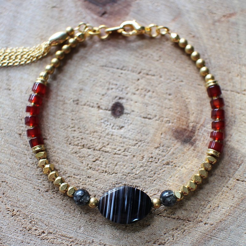 Muse natural wind series NO.82 black brass carnelian red black onyx bracelet - Bracelets - Other Materials Red