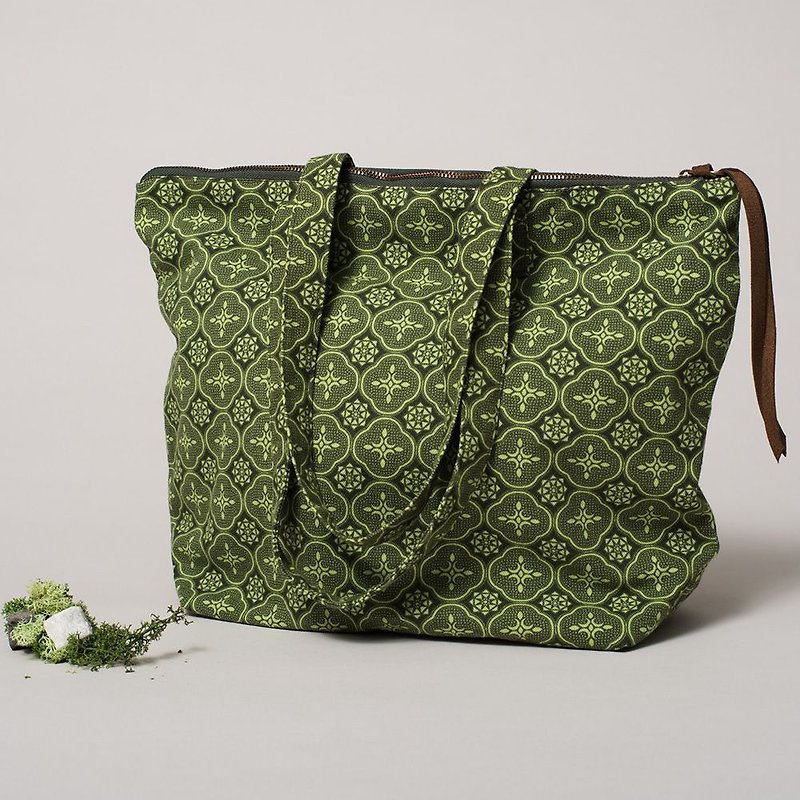 "Daily"  Shoulder Bag / Begonia Glass Pattern / Leaf Green - กระเป๋าแมสเซนเจอร์ - วัสดุอื่นๆ 