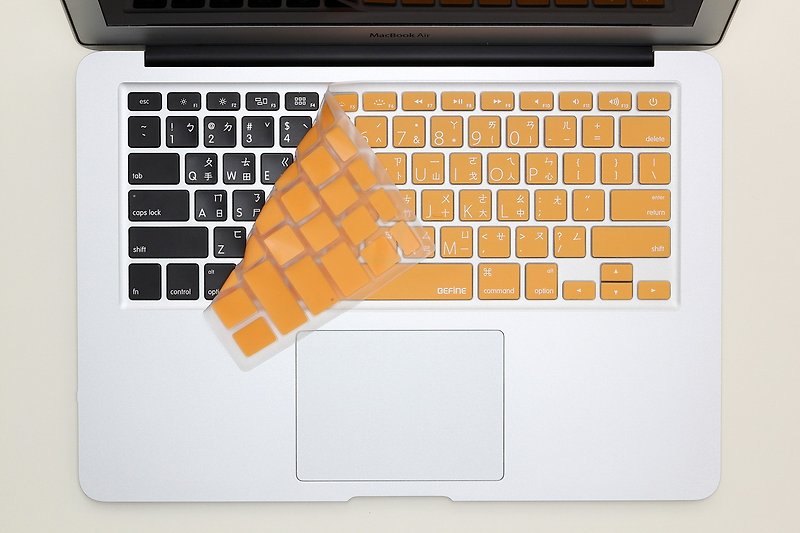 BF Apple MacBook Air13中国語キーボード保護フィルム-オレンジ色の背景に白8809305222511 - タブレット・PCケース - その他の素材 オレンジ