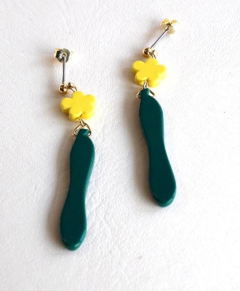 Cucumber women's earrings - ต่างหู - พลาสติก สีเขียว