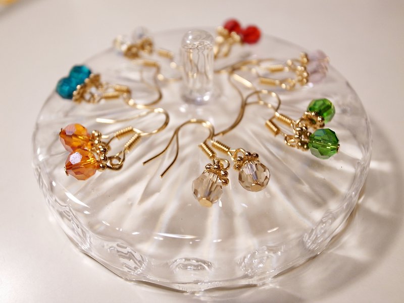 愛蜜莉天天好心情水晶耳環(7色) - 耳環/耳夾 - 其他材質 多色