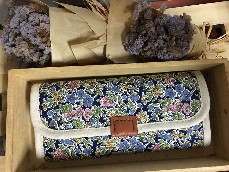 【Clare 布手作】復古日本花布 優雅長夾/手拿包 - 手拿包 - 其他材質 藍色