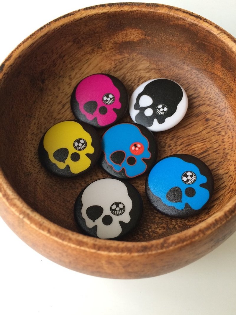 JokerMan-Original Design Rock*Skull Rock Skull/Color Small Badge - Badges & Pins - Plastic Black
