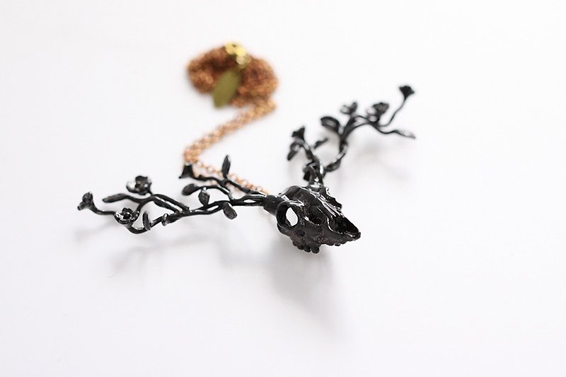 Black Golden Deer Flowers Antler Necklace Charm / Jewelry / Pendant - Necklaces - Other Metals Gold