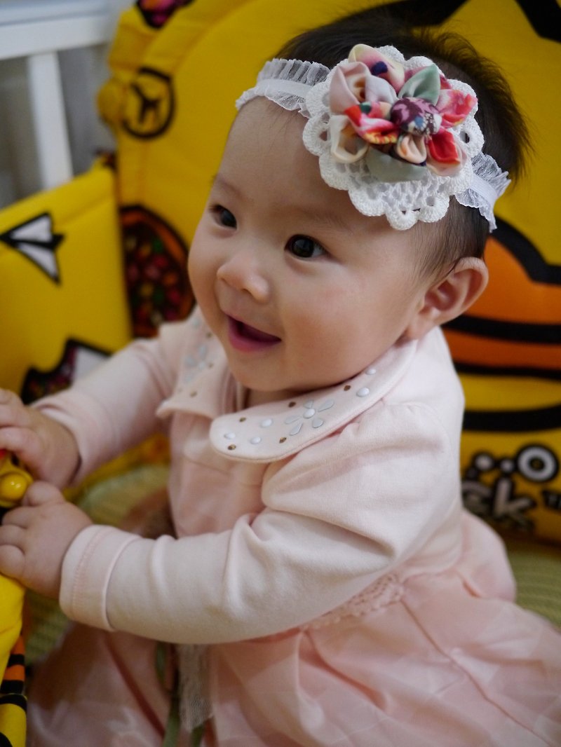 《寶寶髮飾系列》粉色日系花朵嬰兒頭帶 嬰兒髮帶 - 圍兜/口水巾 - 其他材質 粉紅色