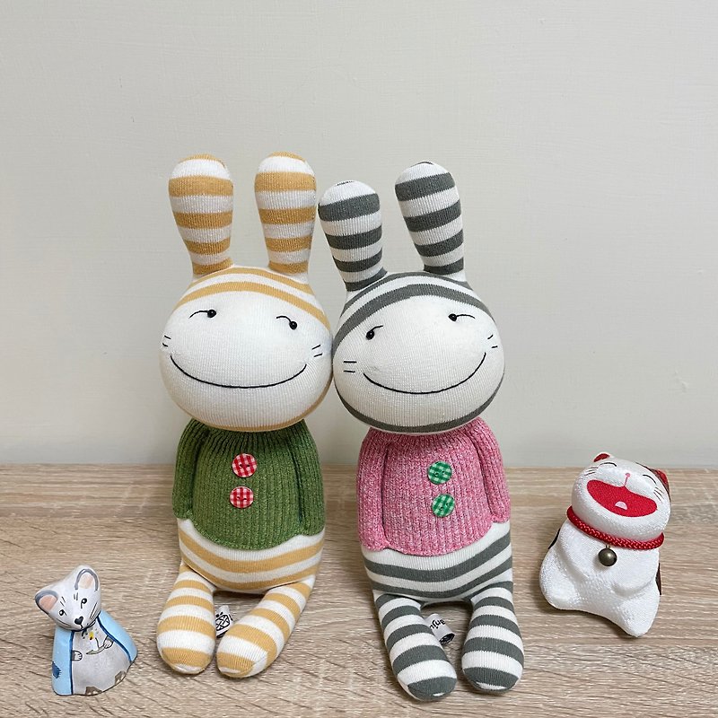 A pair of peasy rabbits/ doll/ sock doll/ rabbit - ตุ๊กตา - ผ้าฝ้าย/ผ้าลินิน 