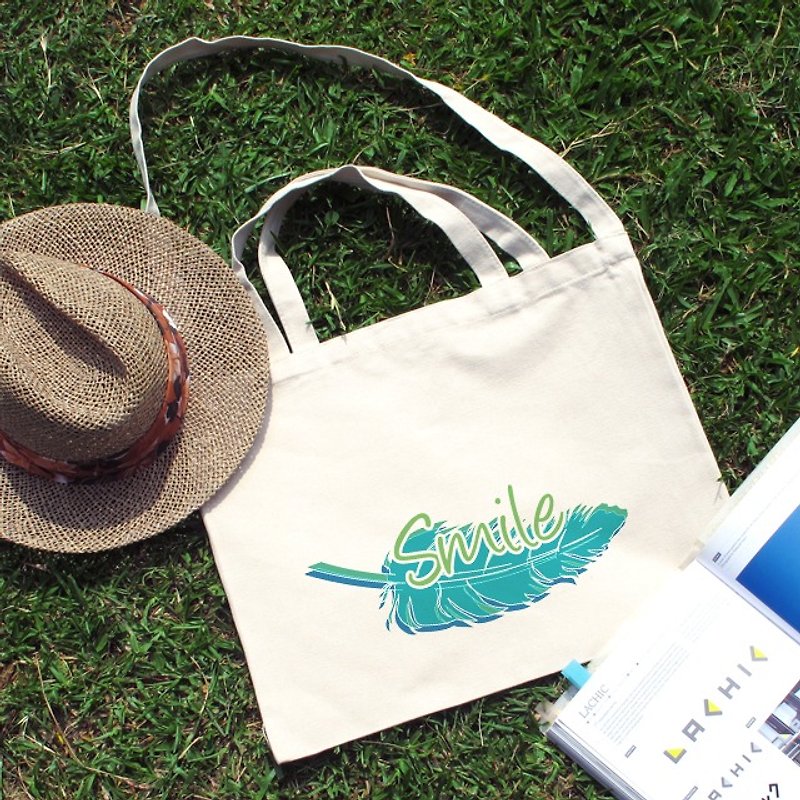 Smile Cultural & Creative wind horizontal canvas bag - กระเป๋าคลัทช์ - วัสดุอื่นๆ สีกากี